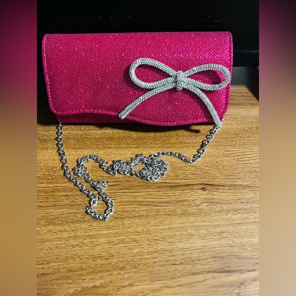 Handbags - Elegant Pink Clutch with Silver Chain
